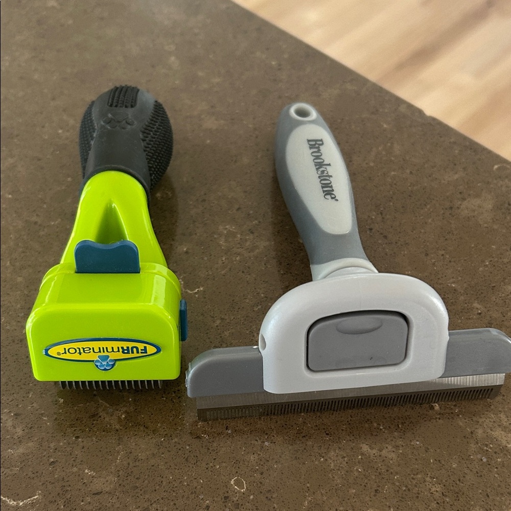 Brookstone & furminator Deshedding Grooming Tool bundle